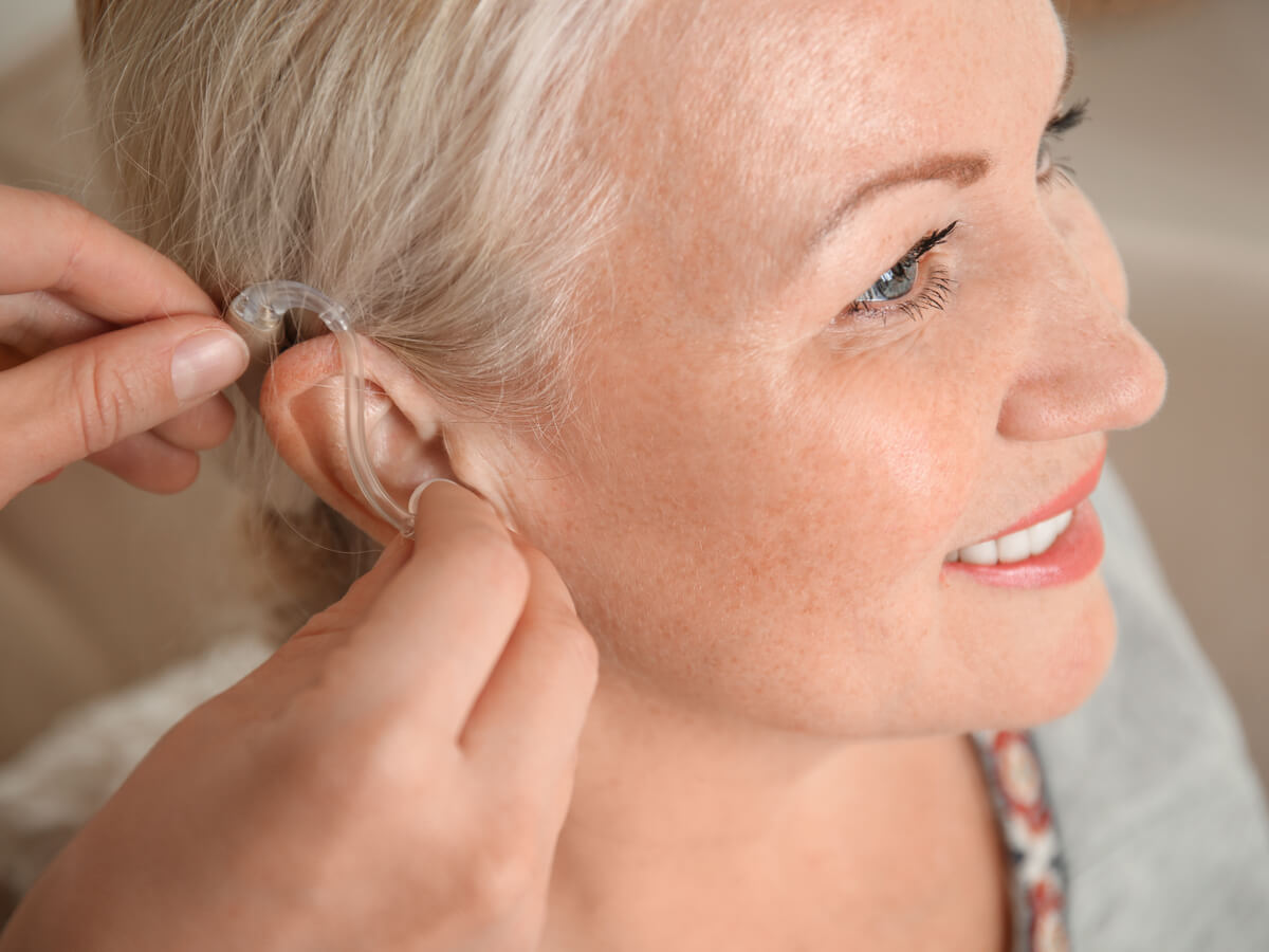 سمعک: راهکاری مدرن برای بهبود شنوایی و کیفیت زندگی